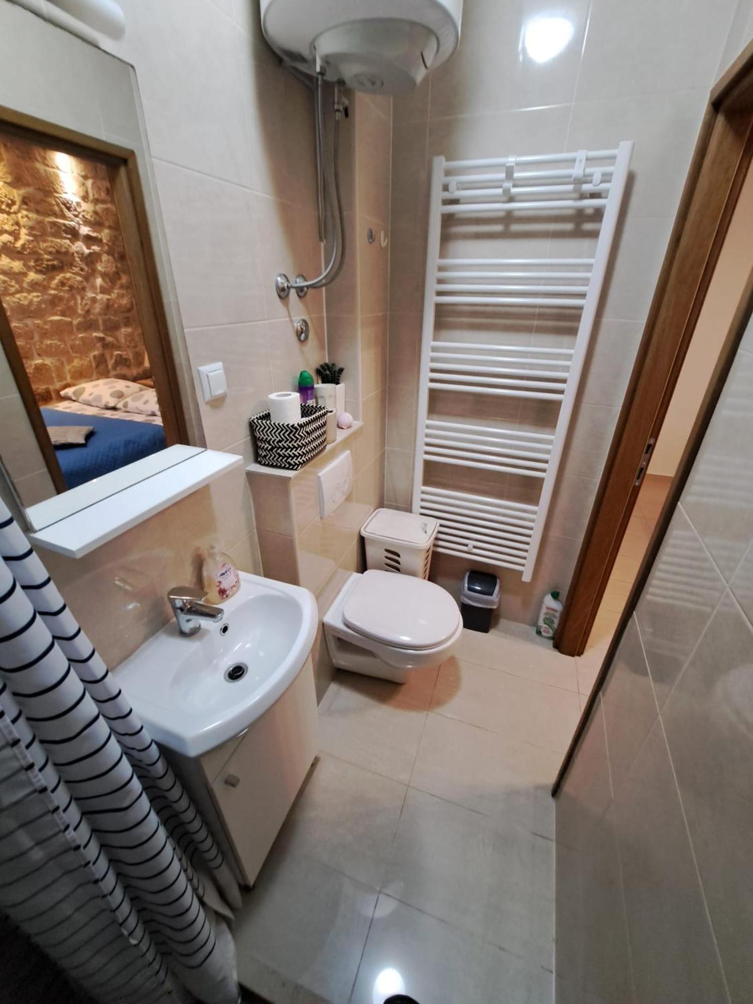 Studio Apartment Legcevic Каштела Экстерьер фото