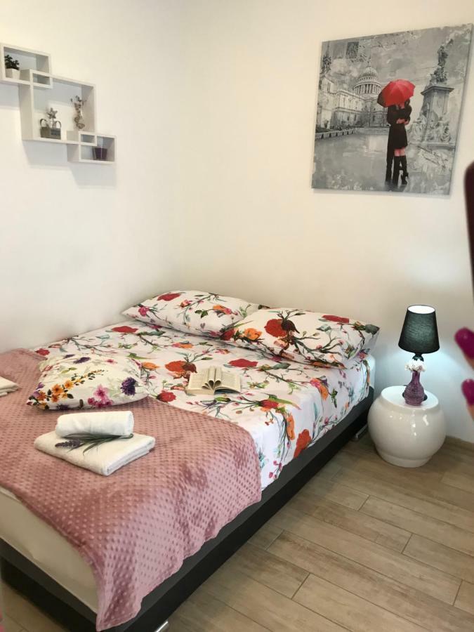 Studio Apartment Legcevic Каштела Экстерьер фото