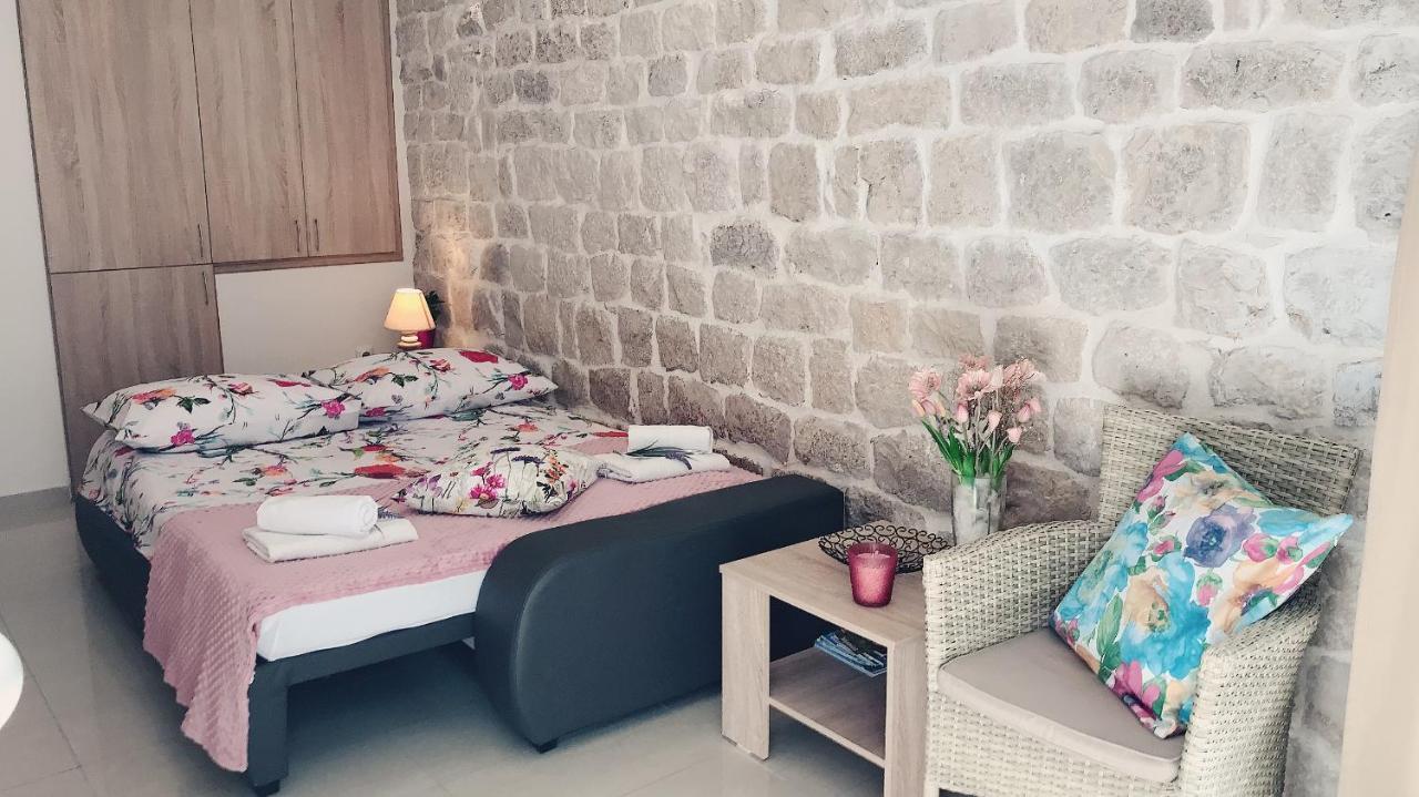 Studio Apartment Legcevic Каштела Экстерьер фото